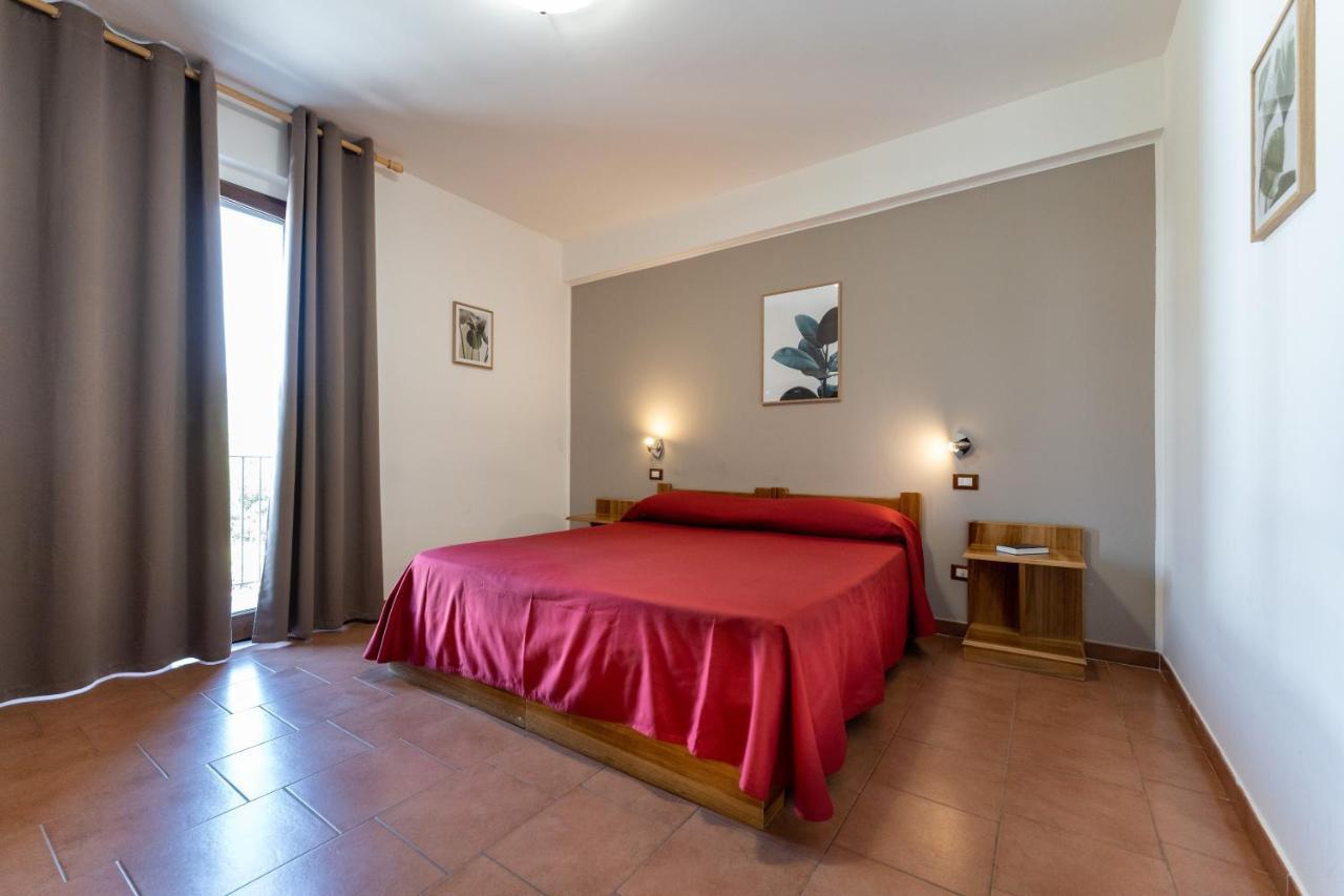 La Terra Dei Sogni Country Hotel Fiumefreddo di Sicilia Room photo
