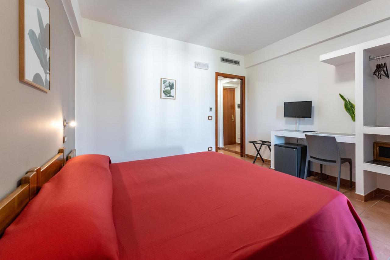 La Terra Dei Sogni Country Hotel Fiumefreddo di Sicilia Room photo