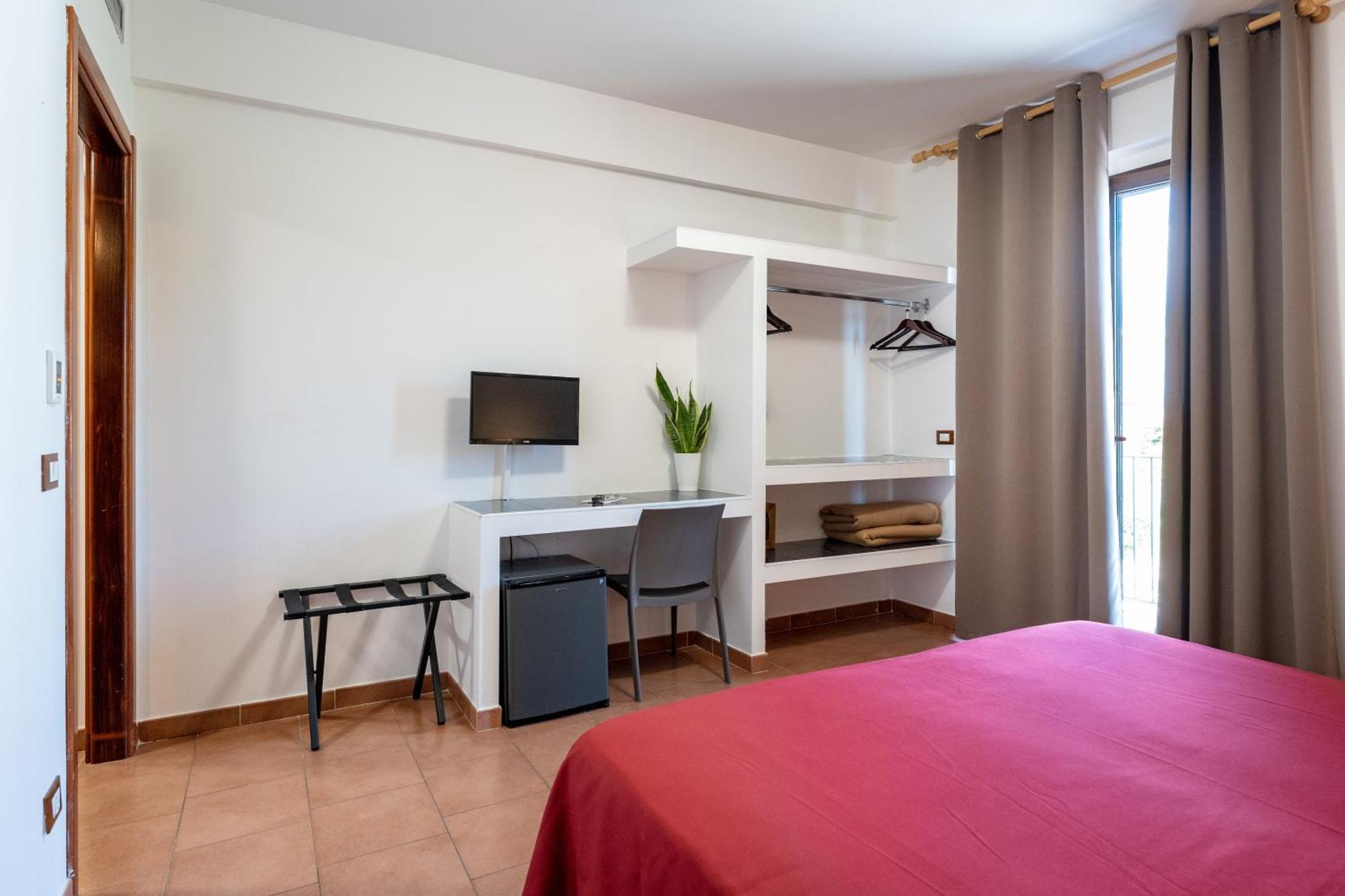La Terra Dei Sogni Country Hotel Fiumefreddo di Sicilia Room photo